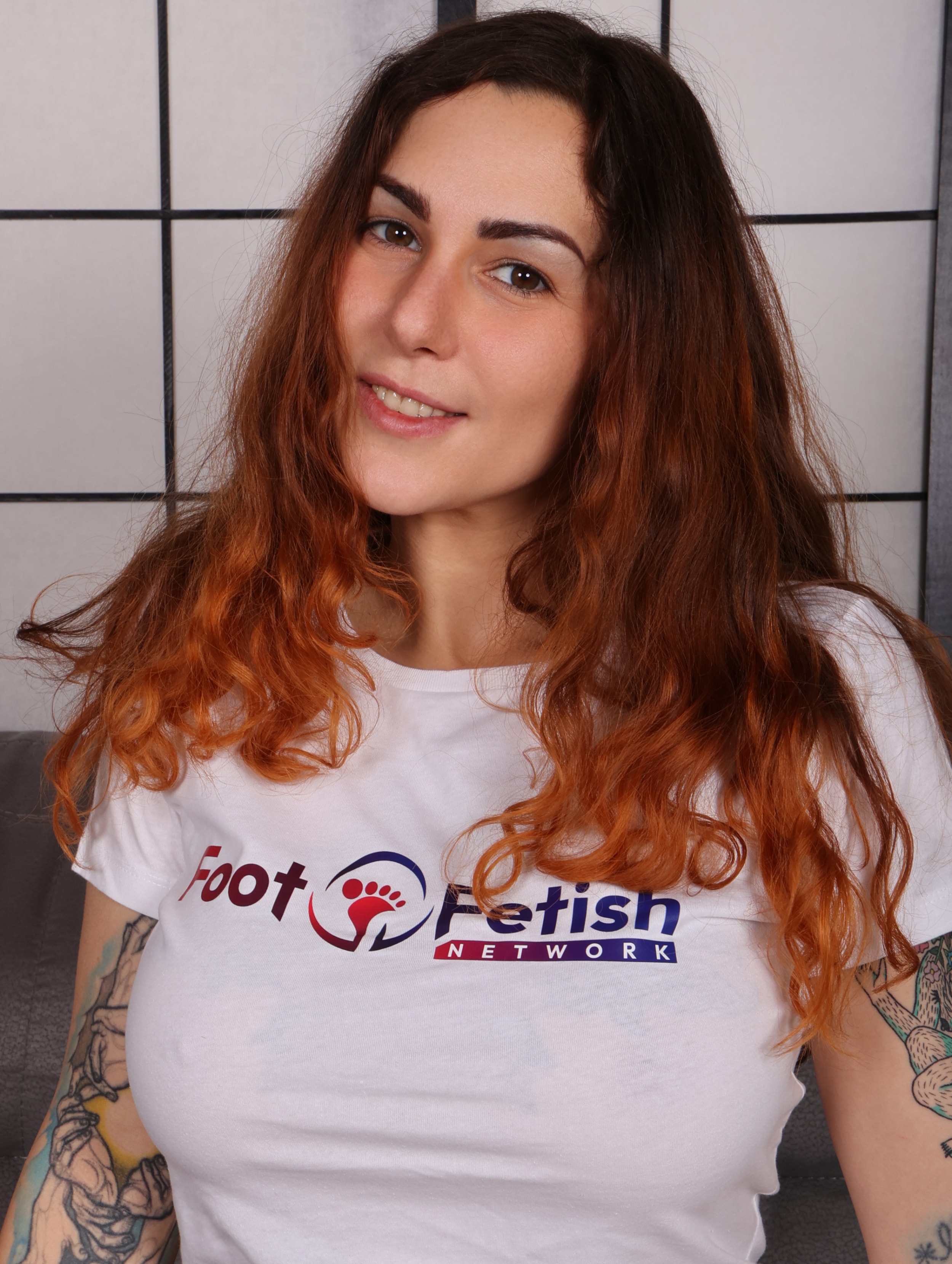 Juiswild - Country: Italy - Height: 168 - Hair: Red - Eyes: Brown - Shoe Size: 39